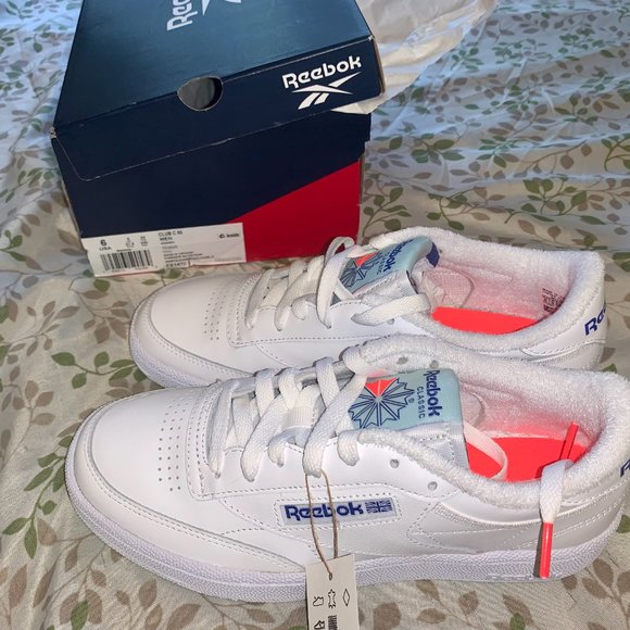 Reebok Club C Sneakers in white and chalk blue sol - Picture 2 of 4